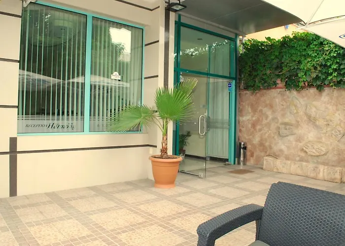 Отель Harmony 2*